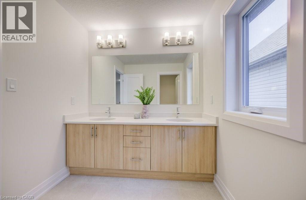 10 Jacob Detweiller Drive, Kitchener, Ontario  N2P 0J1 - Photo 38 - 40801294