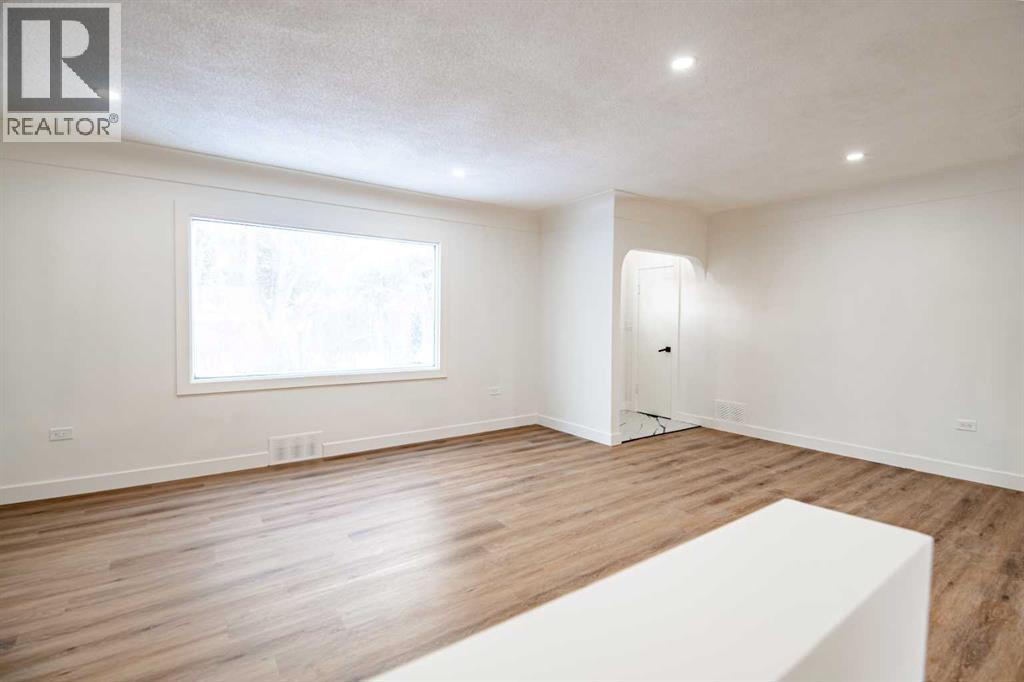 4126 51 Street, Red Deer, Alberta  T4N 1Z6 - Photo 6 - A2298076