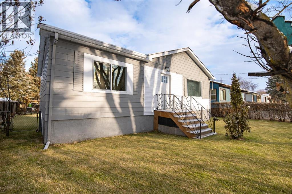 4126 51 Street, Red Deer, Alberta  T4N 1Z6 - Photo 1 - A2298076