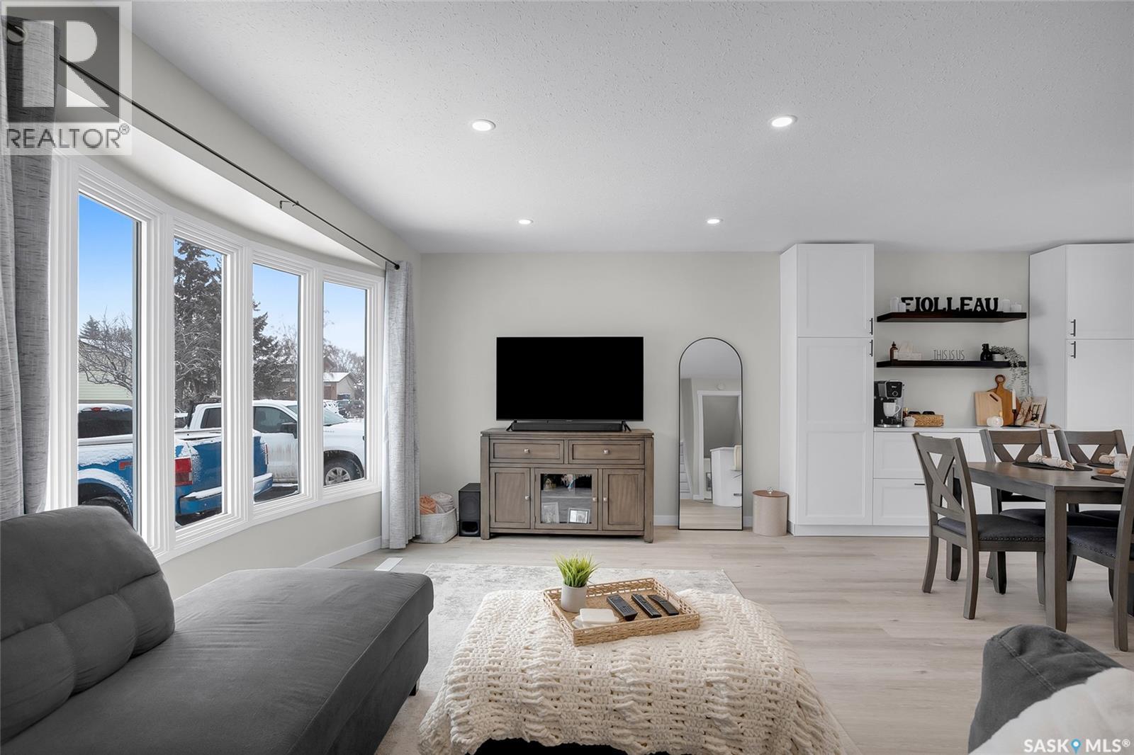 283 David Knight Crescent, Saskatoon, Saskatchewan  S7K 5L7 - Photo 5 - SK031894