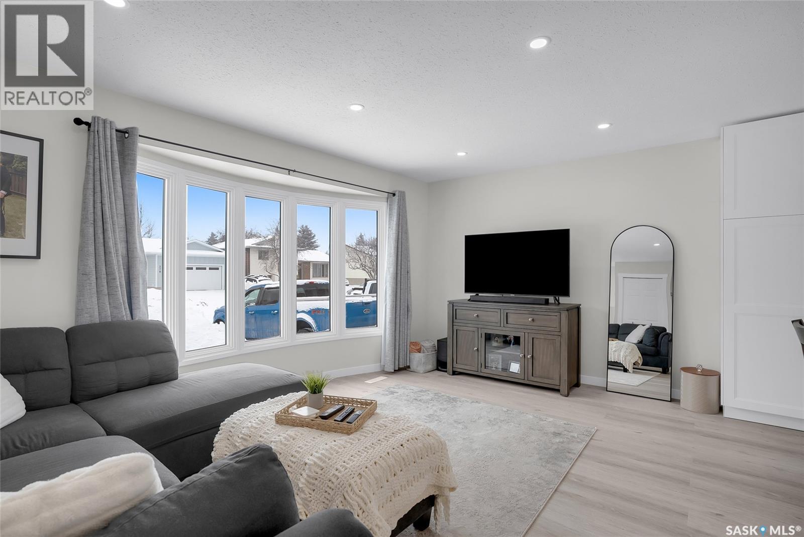 283 David Knight Crescent, Saskatoon, Saskatchewan  S7K 5L7 - Photo 6 - SK031894