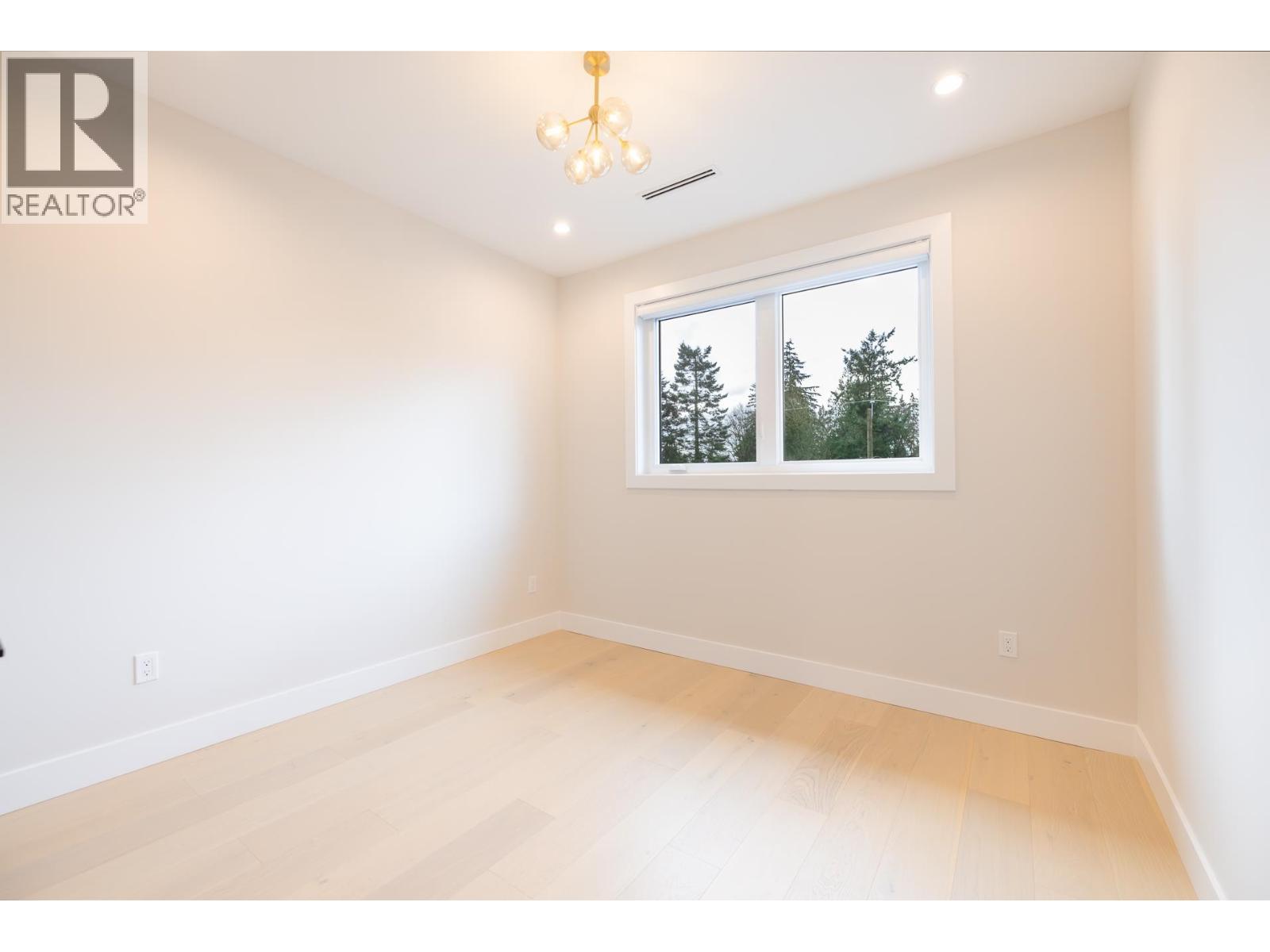 8055 18th Avenue, Burnaby, British Columbia  V3N 1J9 - Photo 21 - R3083197