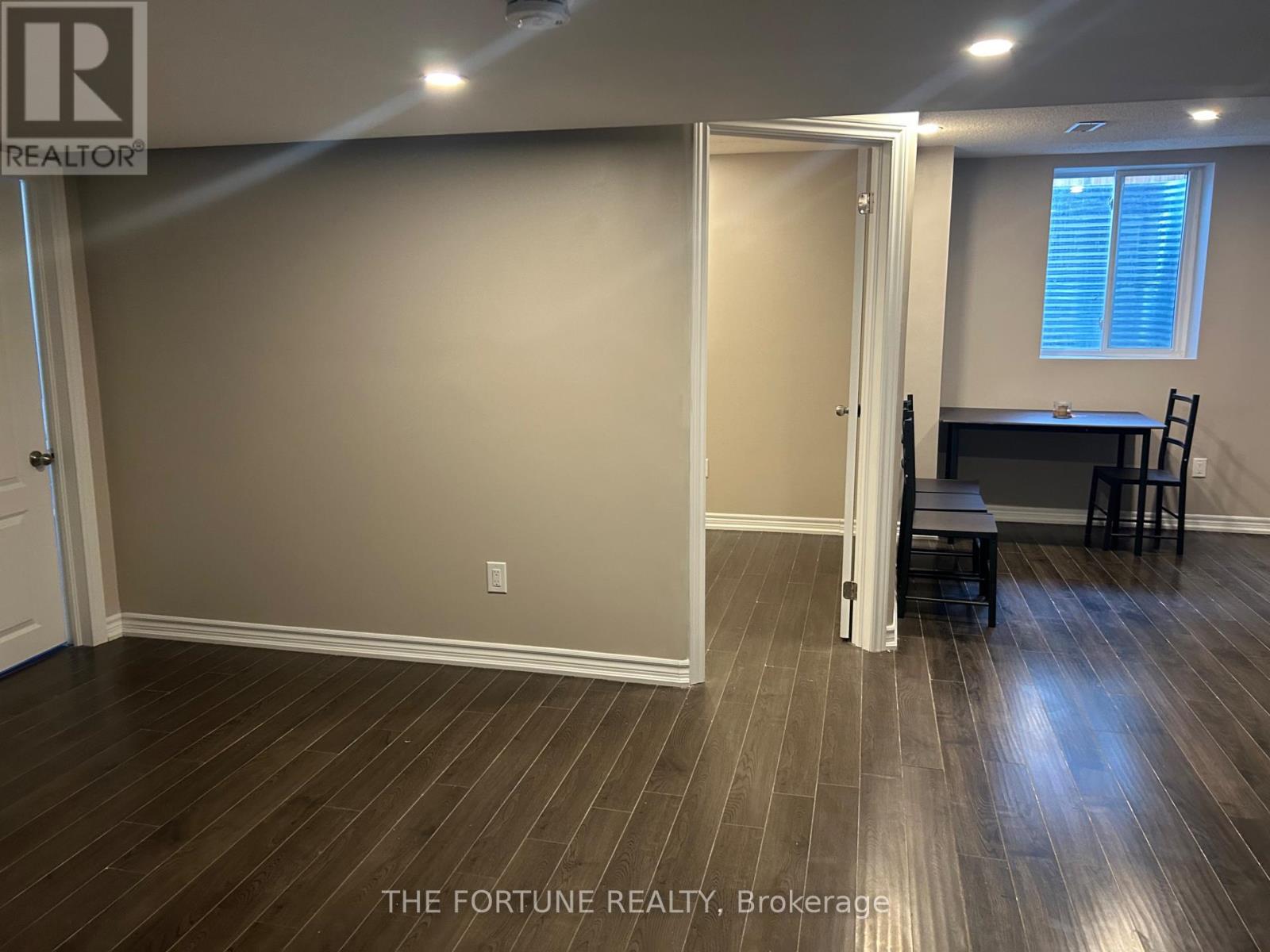 90 Canary Close W, Brampton, Ontario  L6X 5L1 - Photo 3 - W12952962