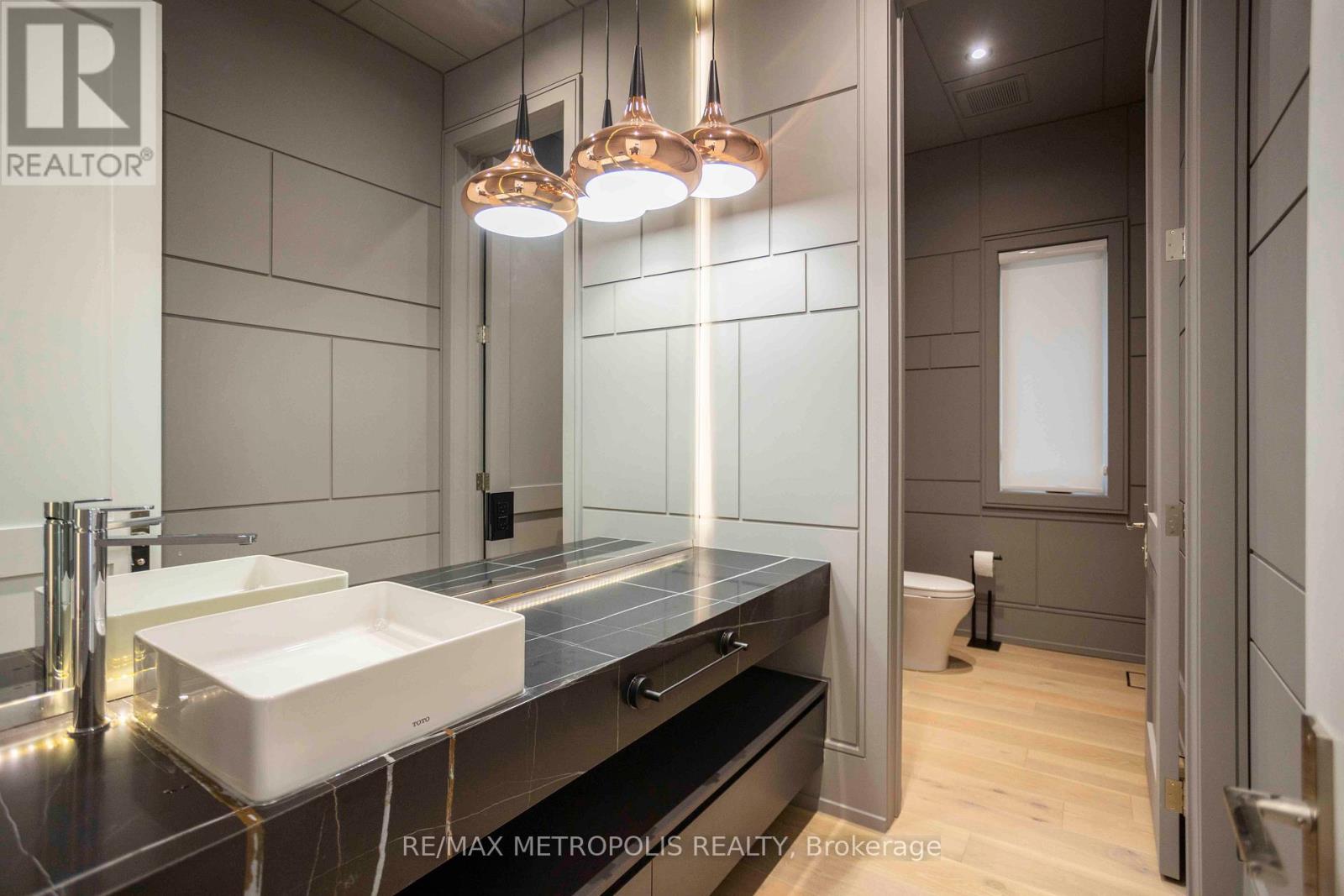 12 Bearwood Drive, Toronto, Ontario  M9A 4G4 - Photo 14 - W12952974