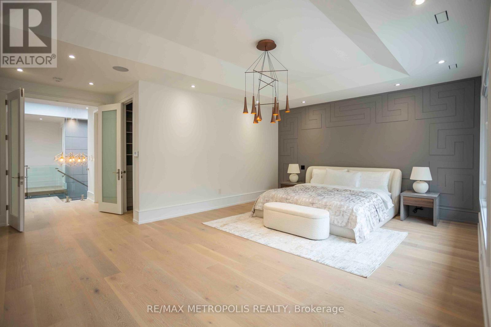 12 Bearwood Drive, Toronto, Ontario  M9A 4G4 - Photo 19 - W12952974