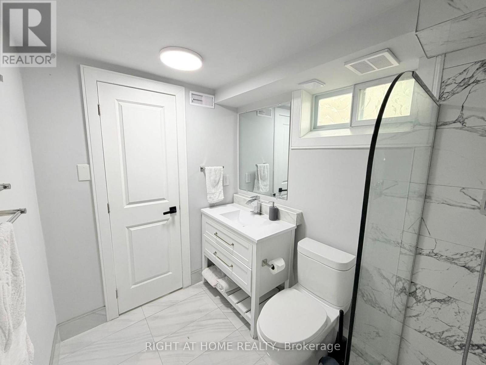 Lower - 25 Duffield Road E, Toronto, Ontario  M9P 3C8 - Photo 12 - W12952994