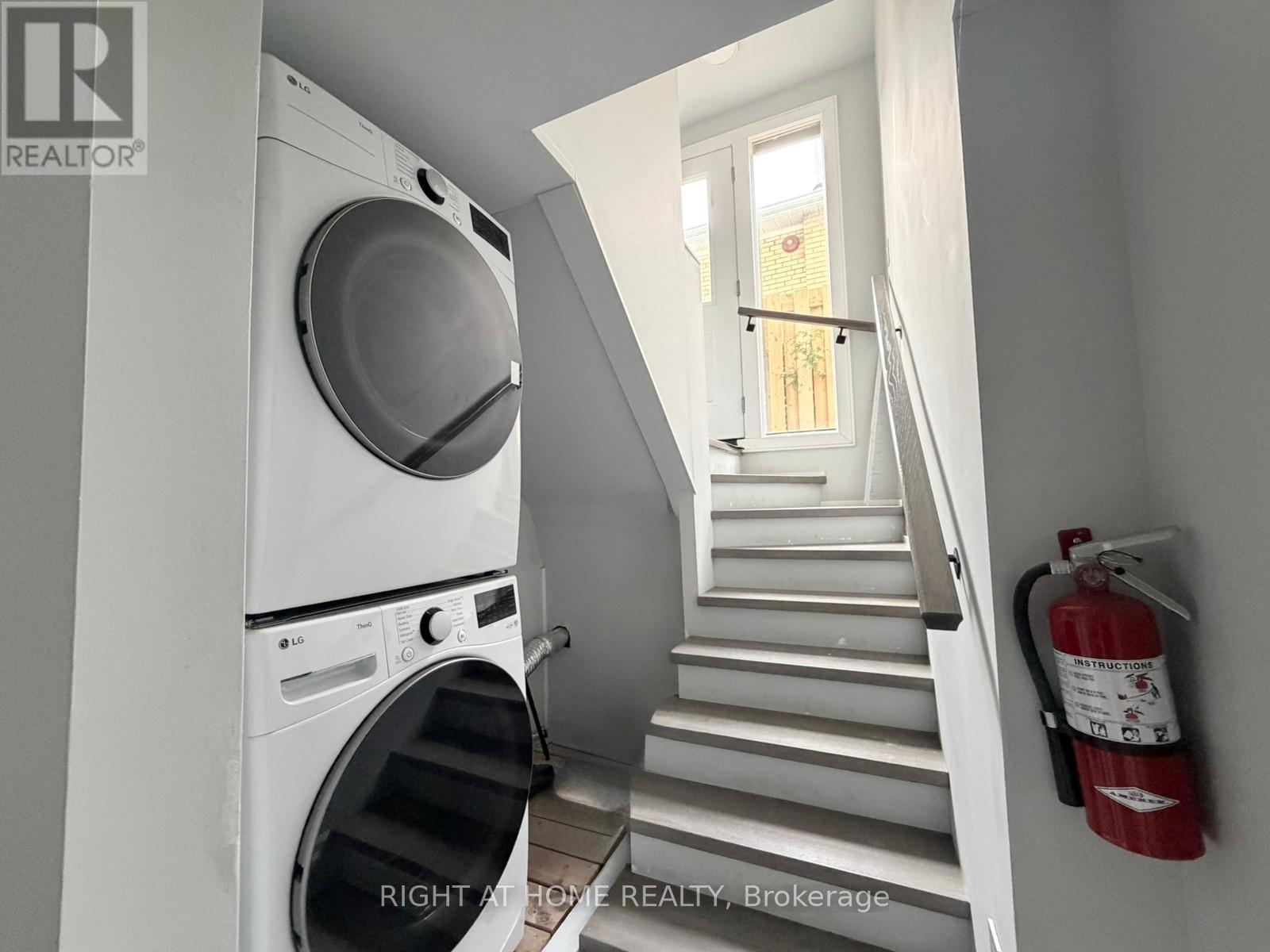 Lower - 25 Duffield Road E, Toronto, Ontario  M9P 3C8 - Photo 4 - W12952994