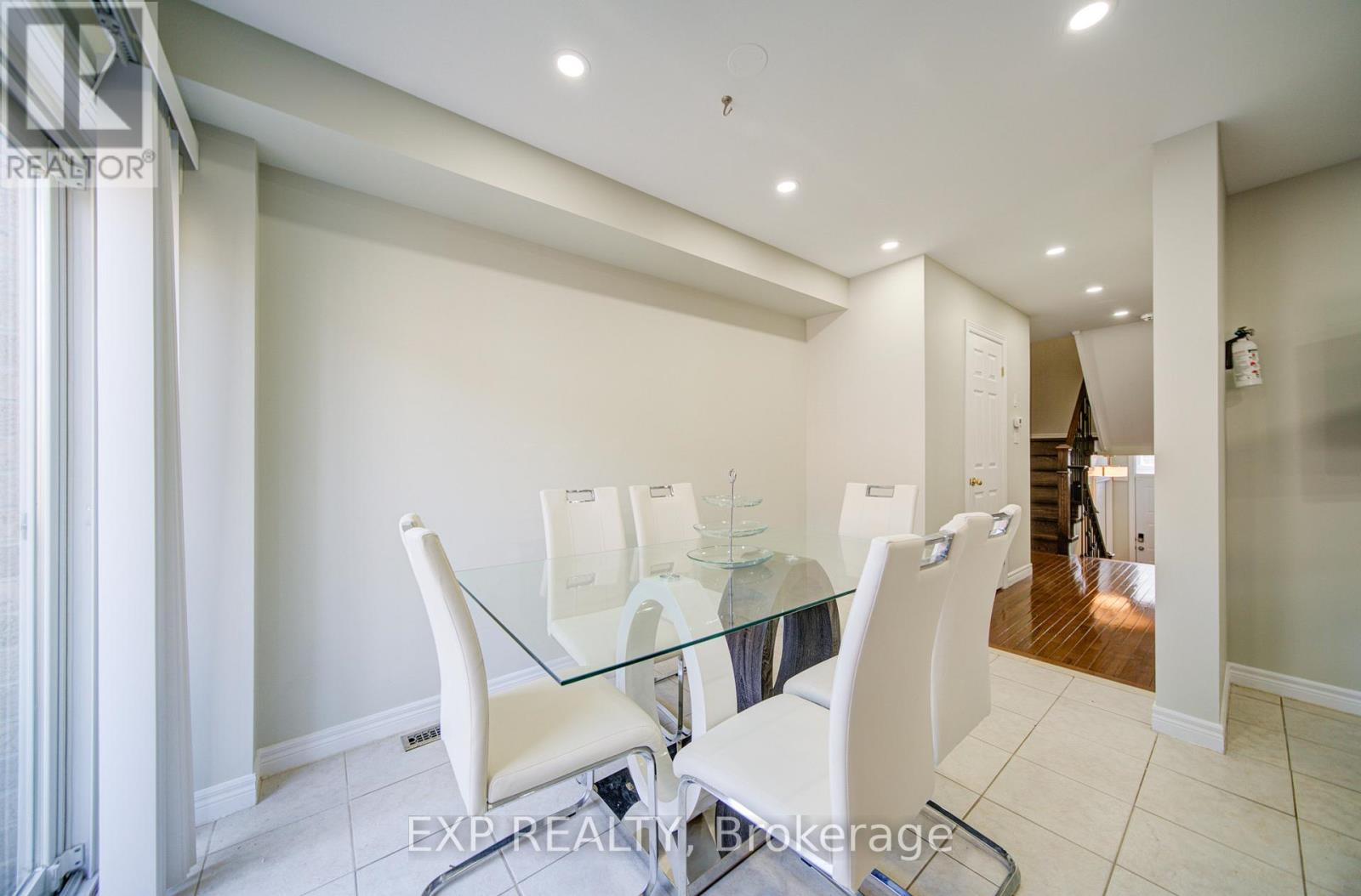 66 - 2280 Baronwood Drive, Oakville, Ontario  L6M 4Z5 - Photo 11 - W12953018