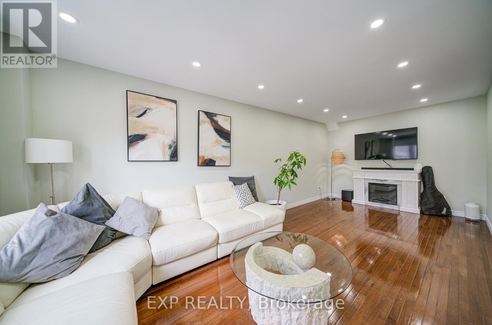 66 - 2280 Baronwood Drive, Oakville, Ontario  L6M 4Z5 - Photo 6 - W12953018