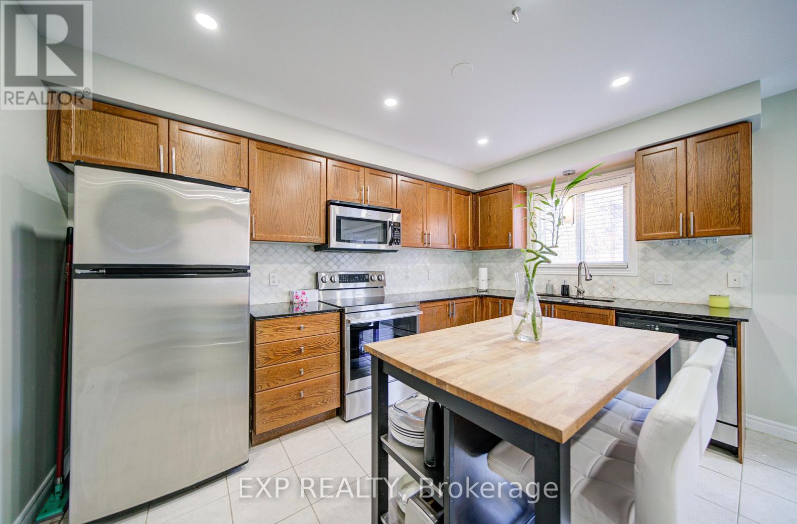 66 - 2280 Baronwood Drive, Oakville, Ontario  L6M 4Z5 - Photo 7 - W12953018