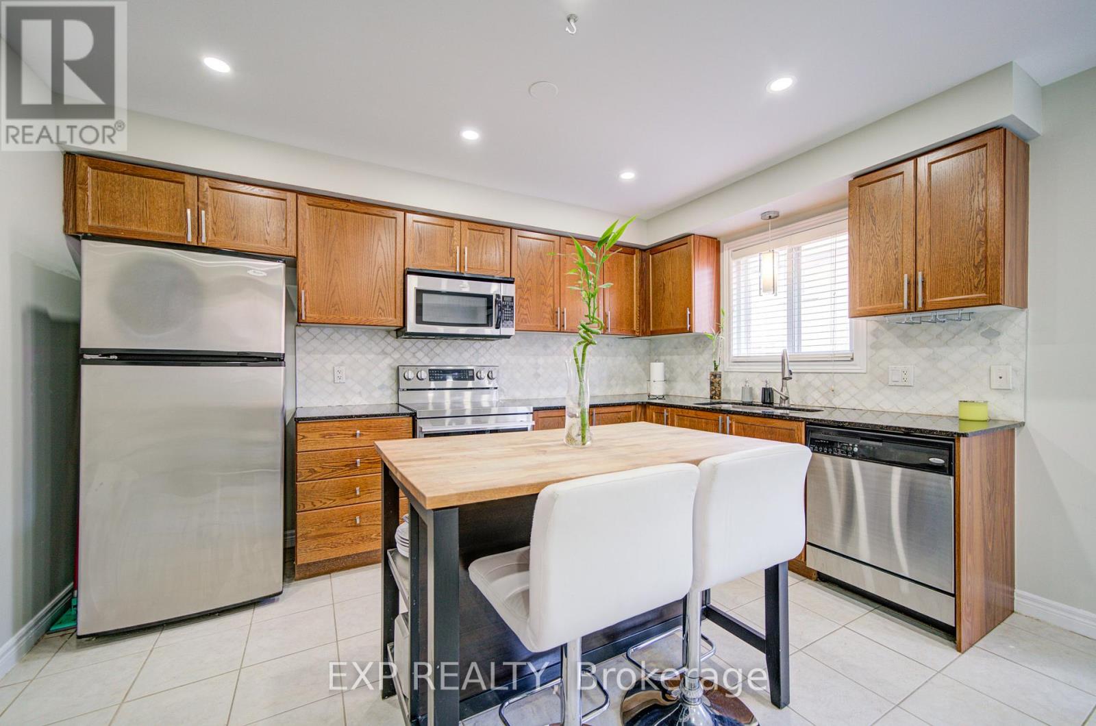 66 - 2280 Baronwood Drive, Oakville, Ontario  L6M 4Z5 - Photo 8 - W12953018