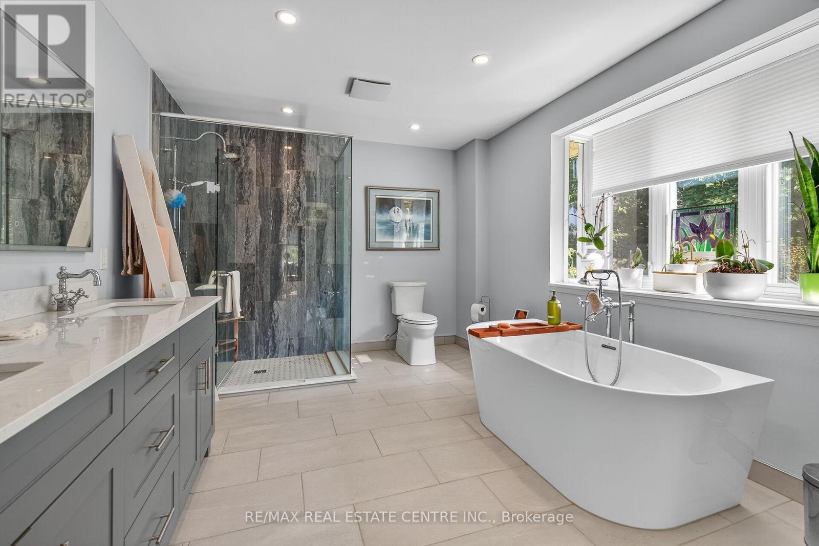 5590 Blind Line, Burlington, Ontario  L7P 0B2 - Photo 16 - W12953040