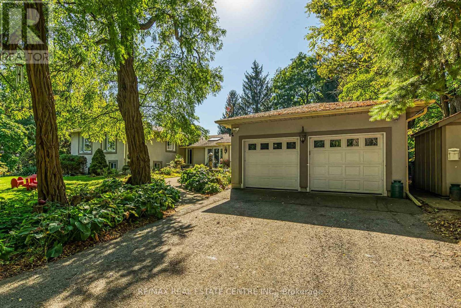 5590 Blind Line, Burlington, Ontario  L7P 0B2 - Photo 2 - W12953040