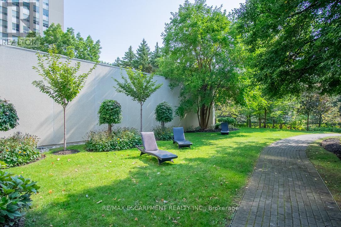 806 - 3650 Kaneff Crescent, Mississauga, Ontario  L5A 4A1 - Photo 33 - W12953086