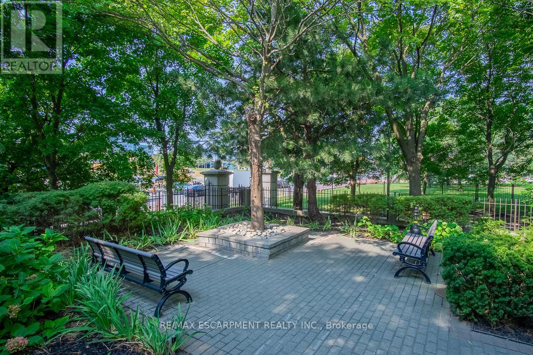 806 - 3650 Kaneff Crescent, Mississauga, Ontario  L5A 4A1 - Photo 34 - W12953086