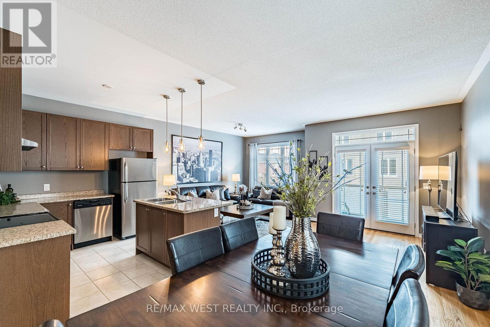 9 Melbrit Lane, Caledon, Ontario  L7C 4C9 - Photo 10 - W12953096