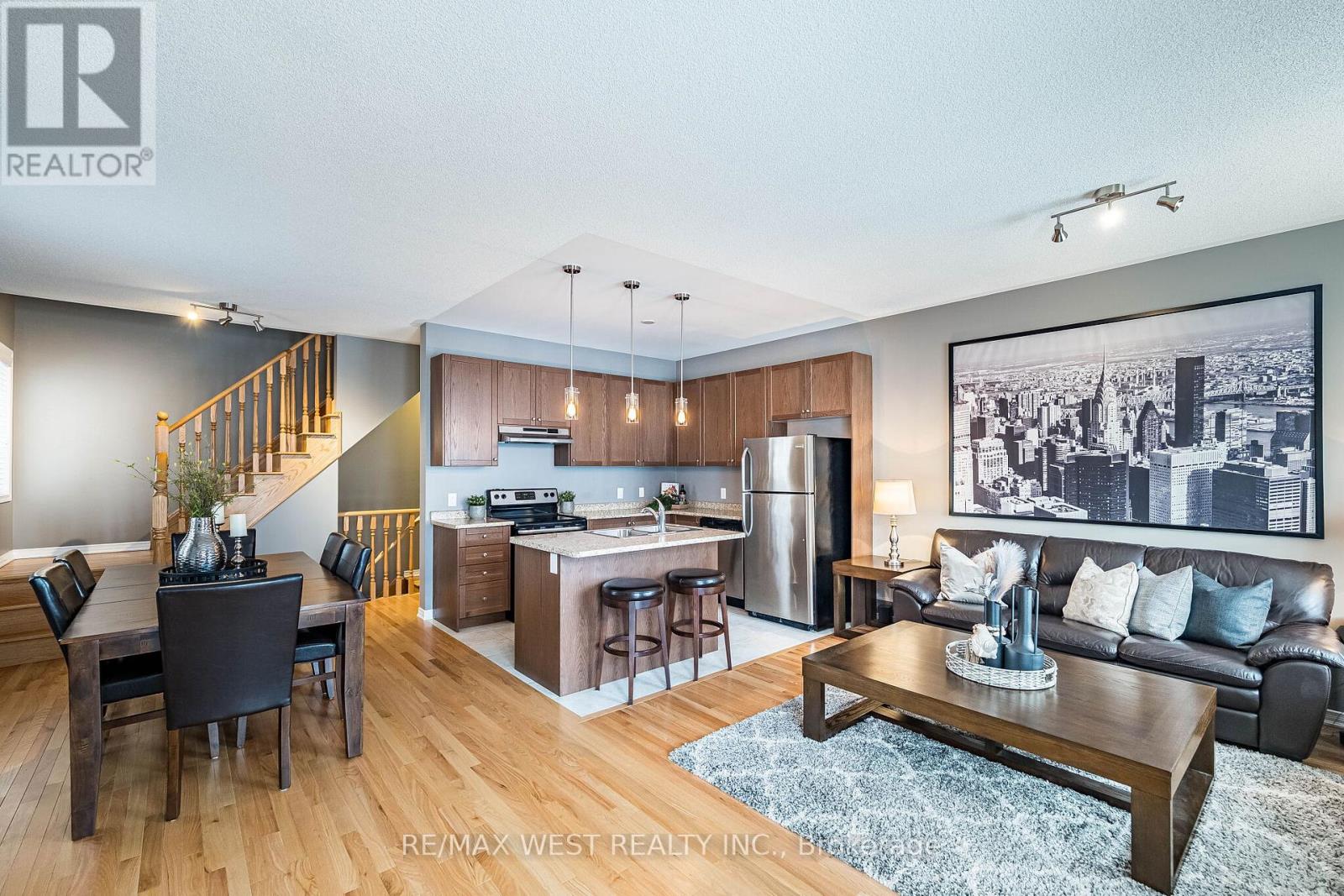 9 Melbrit Lane, Caledon, Ontario  L7C 4C9 - Photo 11 - W12953096