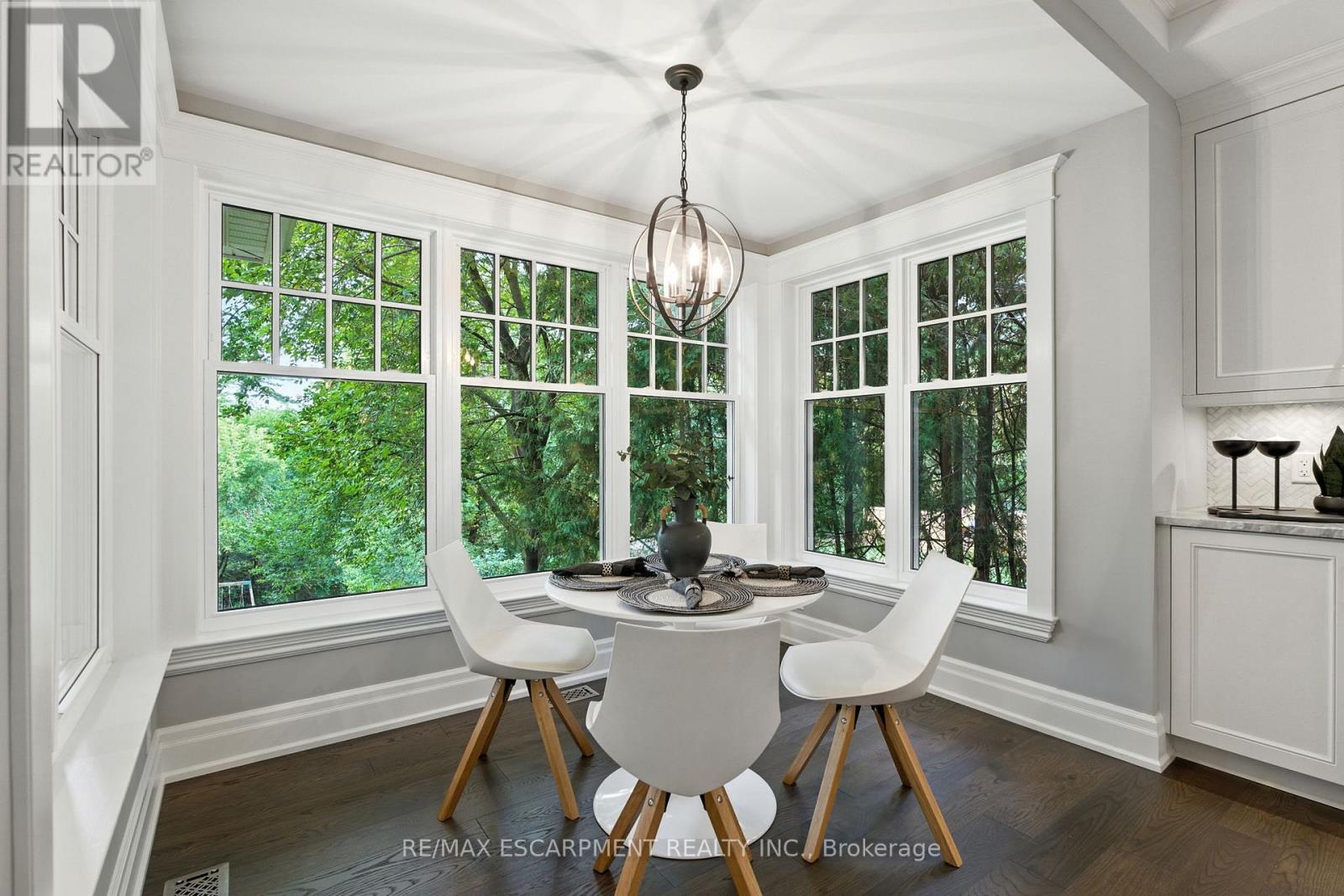 391 Patricia Drive, Burlington, Ontario  L7T 1J9 - Photo 15 - W12953108