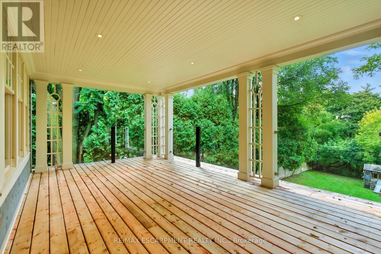 391 Patricia Drive, Burlington, Ontario  L7T 1J9 - Photo 20 - W12953108