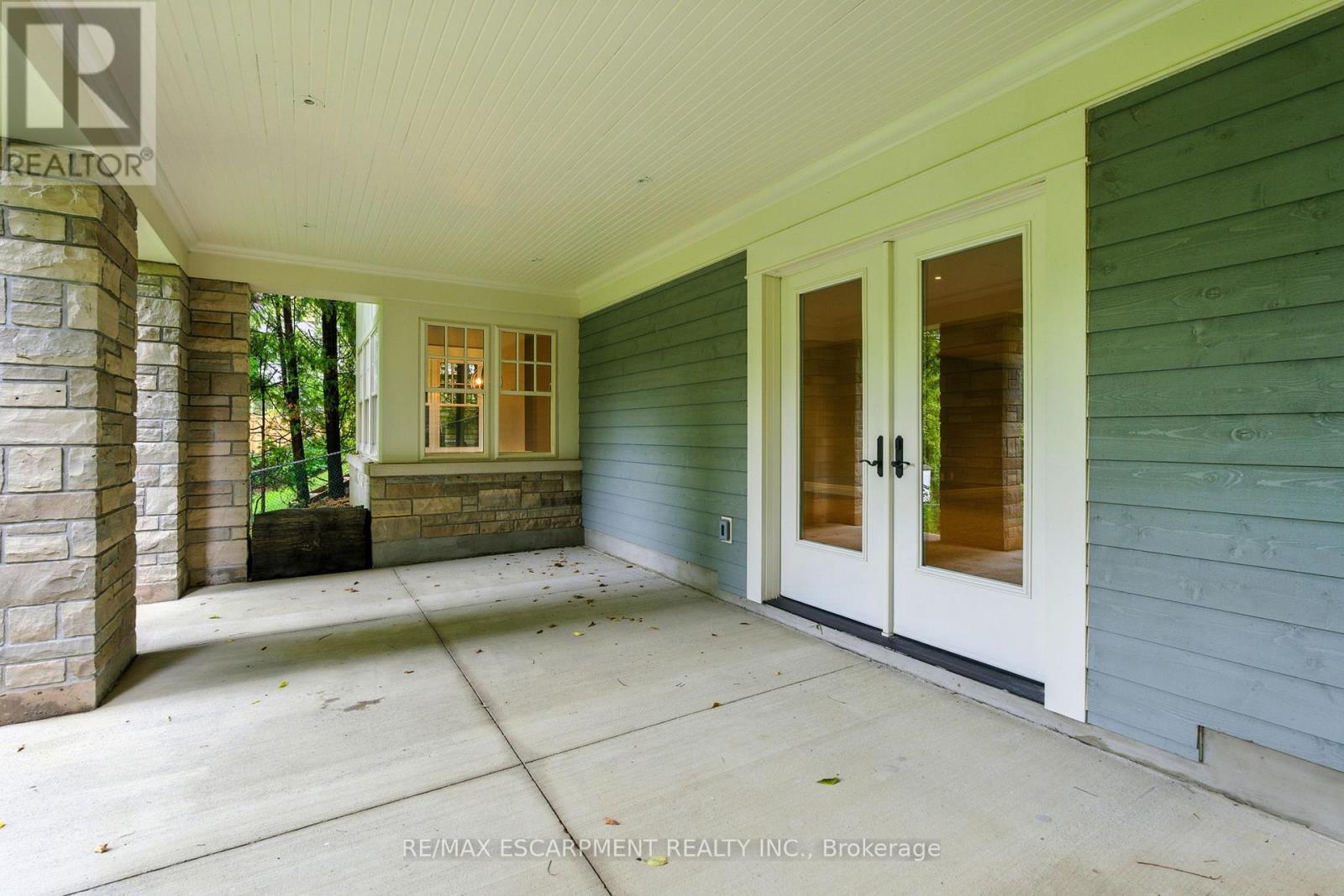 391 Patricia Drive, Burlington, Ontario  L7T 1J9 - Photo 42 - W12953108