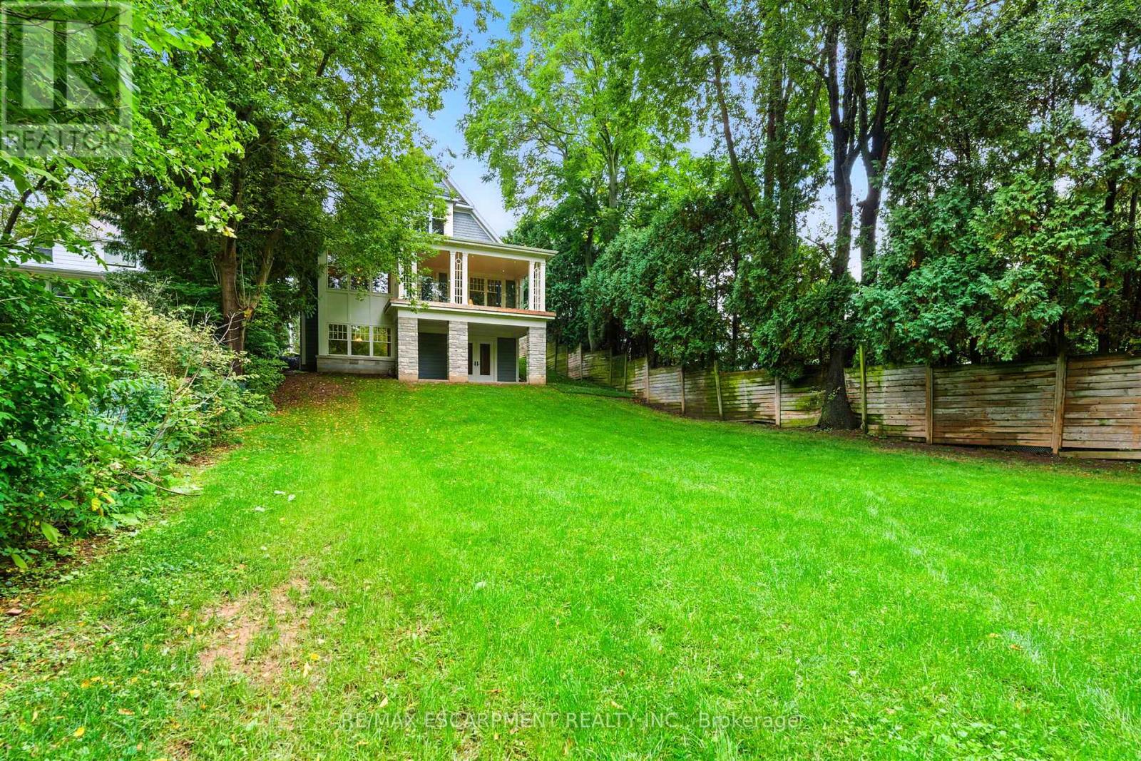 391 Patricia Drive, Burlington, Ontario  L7T 1J9 - Photo 44 - W12953108