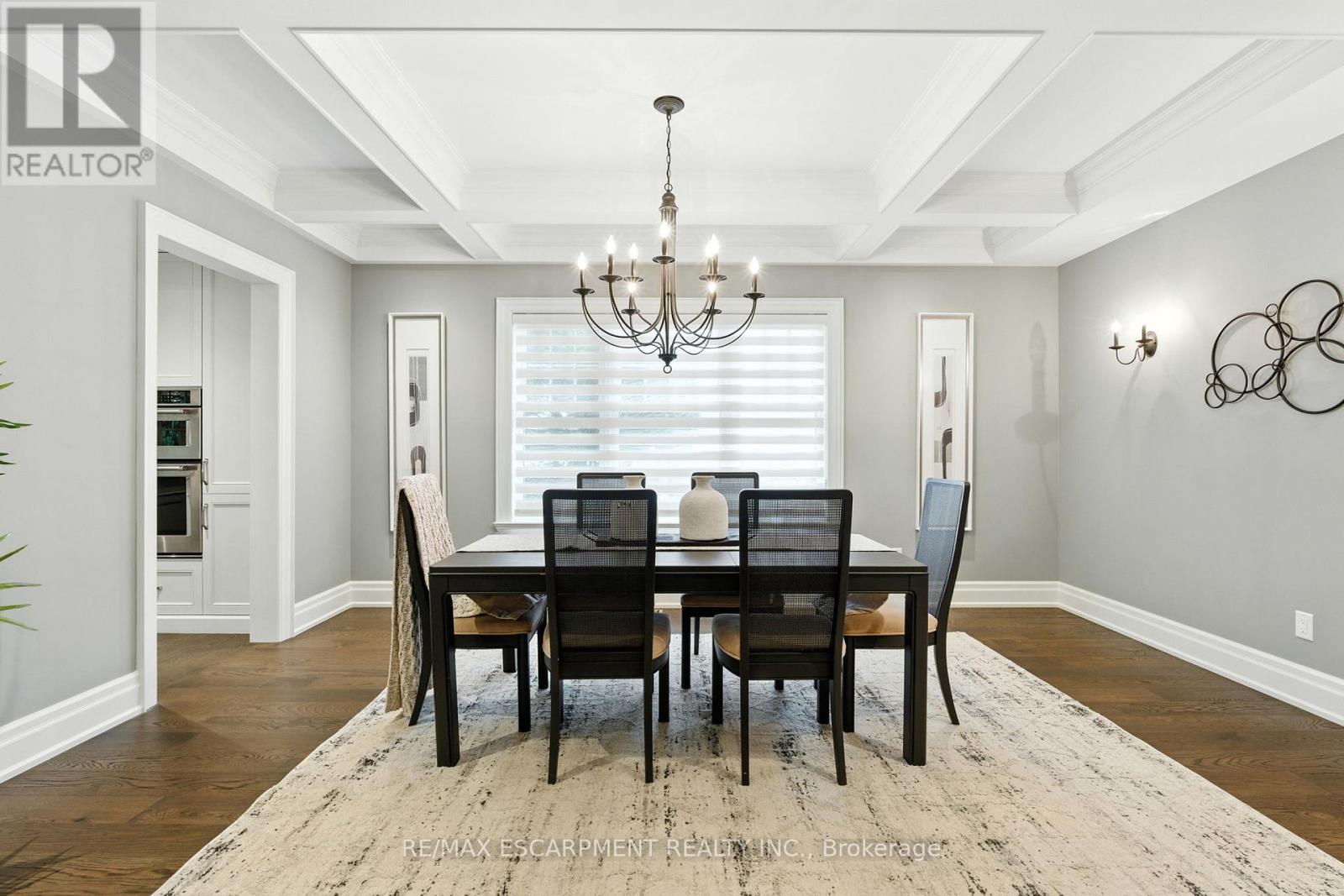 391 Patricia Drive, Burlington, Ontario  L7T 1J9 - Photo 9 - W12953108