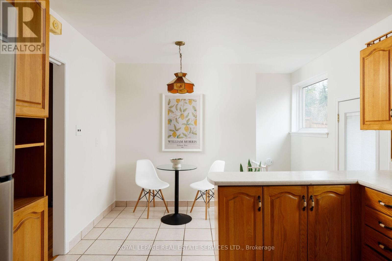 1106 Falgarwood Drive, Oakville, Ontario  L6H 1N9 - Photo 10 - W12953112