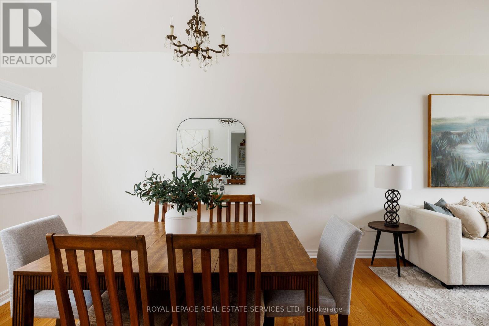 1106 Falgarwood Drive, Oakville, Ontario  L6H 1N9 - Photo 9 - W12953112