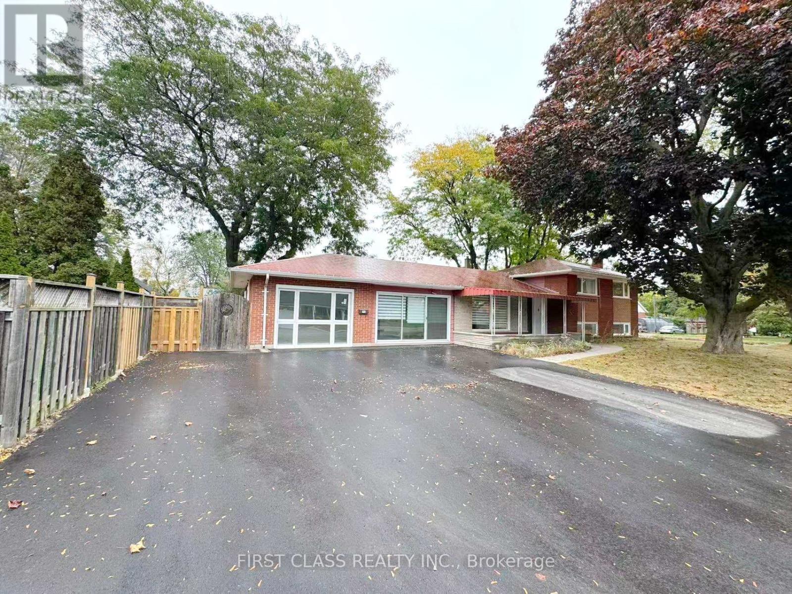 LOWER - 741 PROCTOR ROAD, Burlington, Ontario