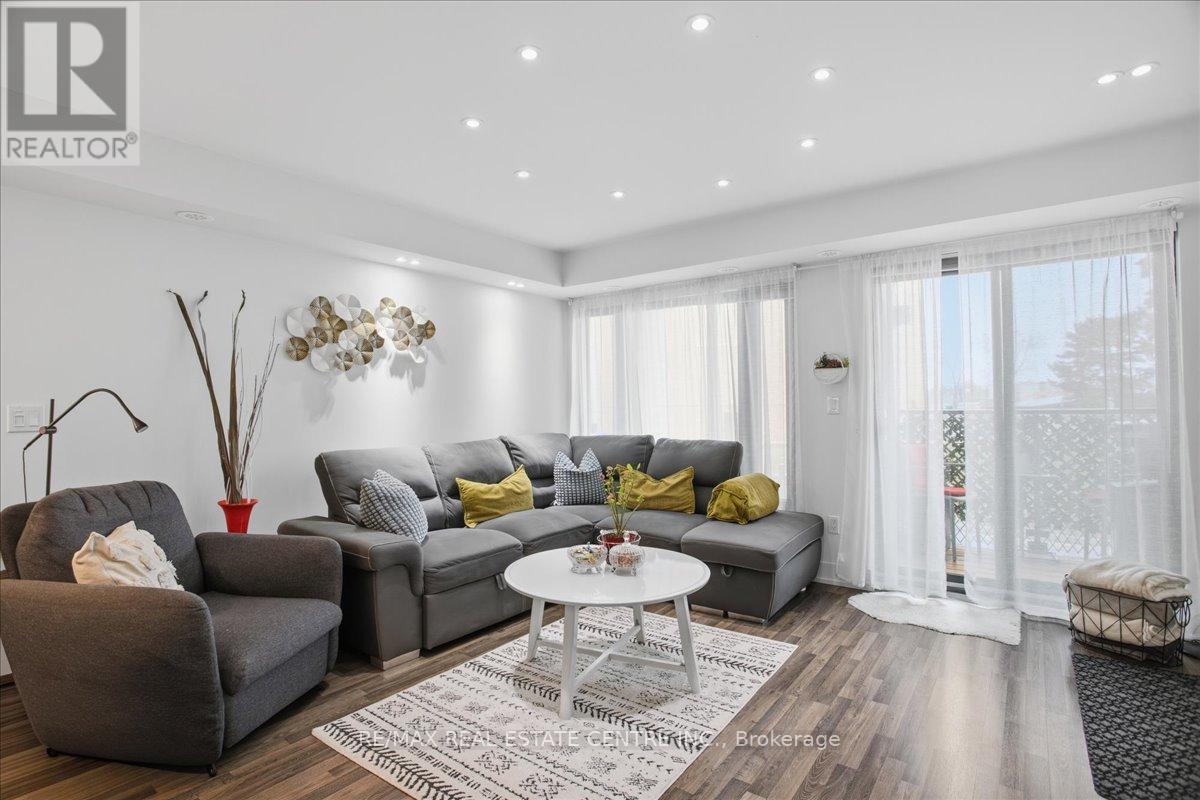 307 - 132 Widdicombe Hill Boulevard, Toronto, Ontario  M9R 0A9 - Photo 4 - W12953192