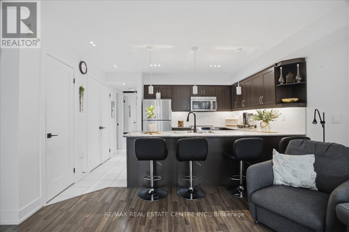 307 - 132 Widdicombe Hill Boulevard, Toronto, Ontario  M9R 0A9 - Photo 6 - W12953192