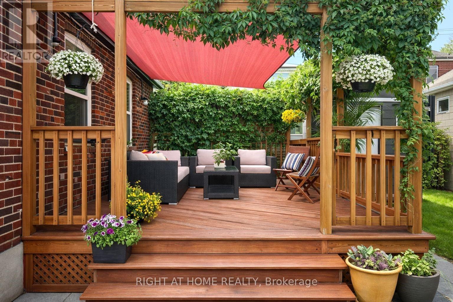 17 Claybrooke Street, Toronto, Ontario  M6M 3P6 - Photo 36 - W12953204