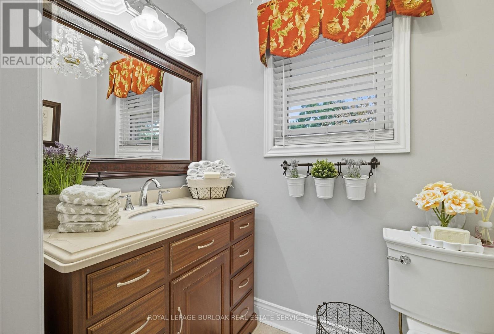 1580 Woodeden Drive, Mississauga, Ontario  L5H 3S5 - Photo 14 - W12953210