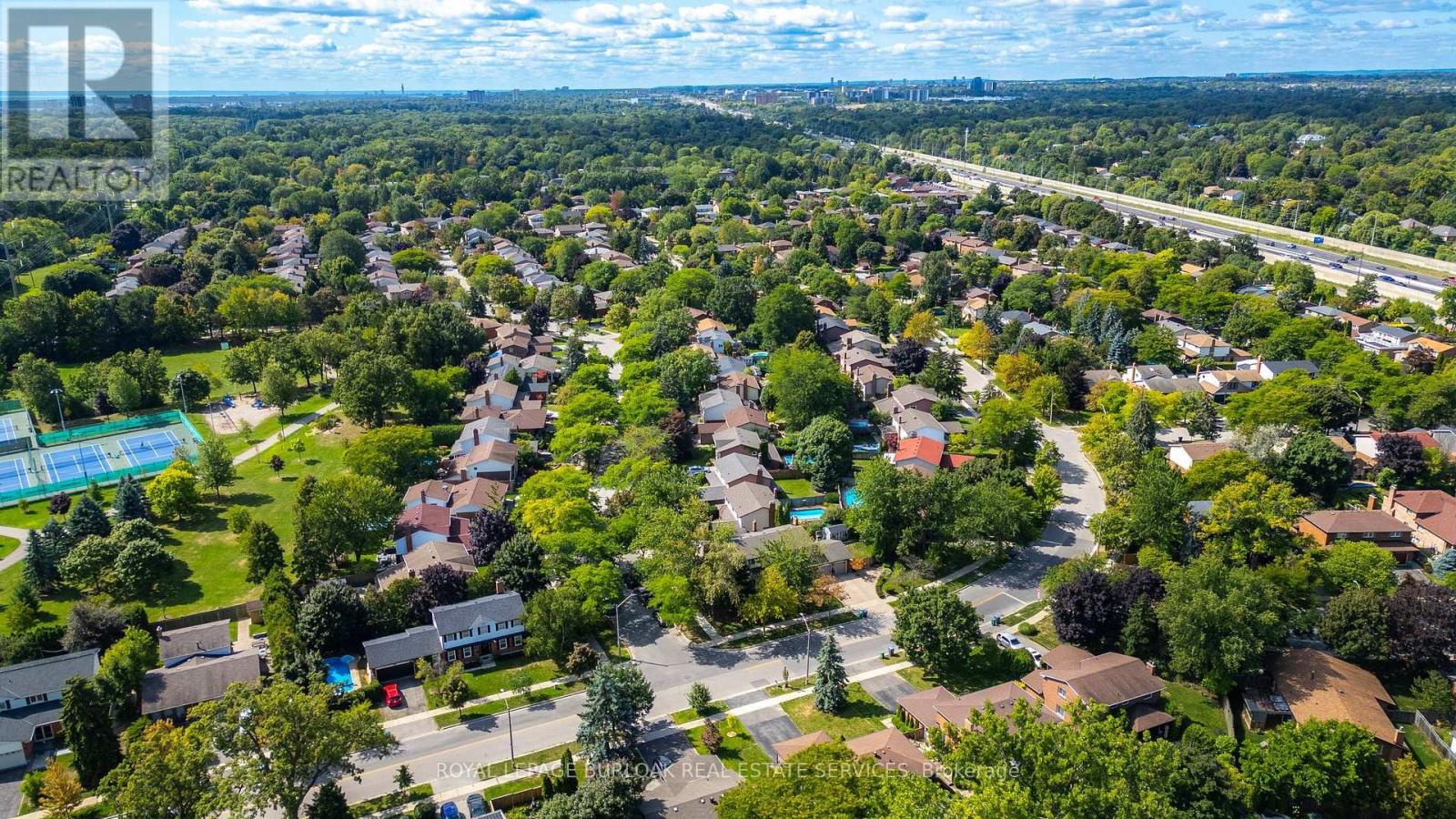 1580 Woodeden Drive, Mississauga, Ontario  L5H 3S5 - Photo 35 - W12953210