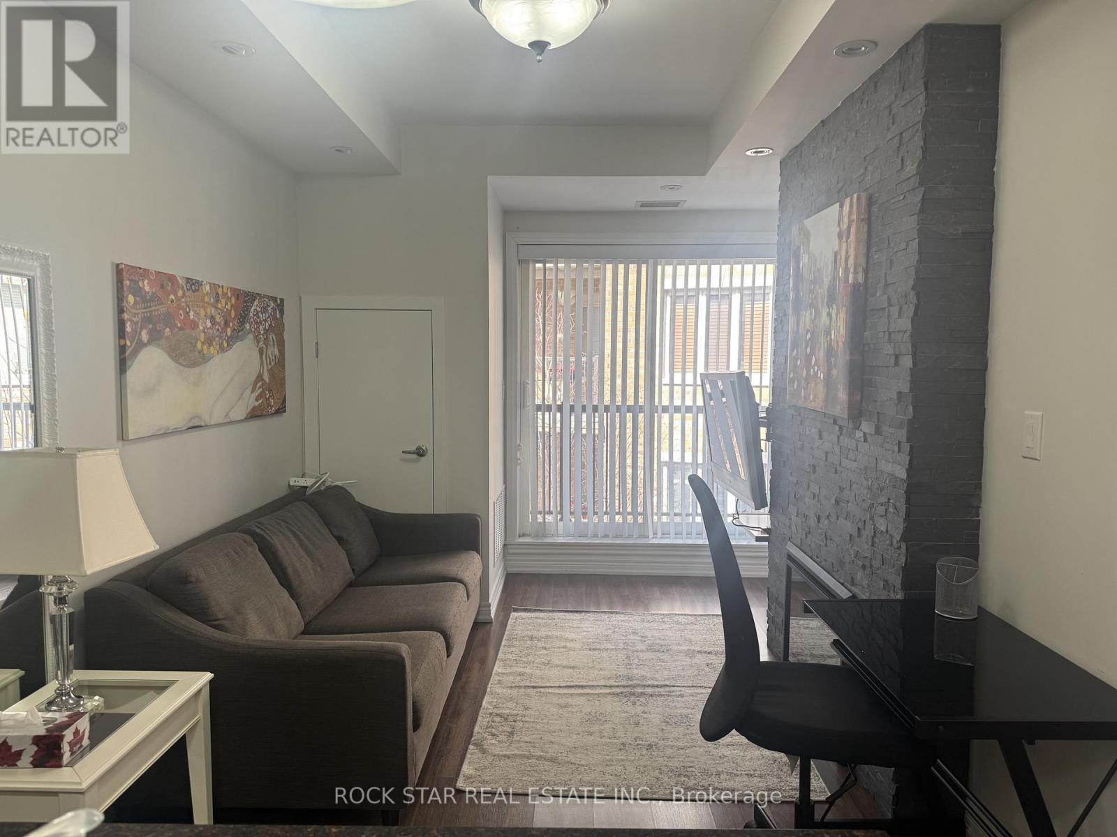 305 - 73 Washington Avenue, Oakville, Ontario  L6K 1W5 - Photo 4 - W12953288