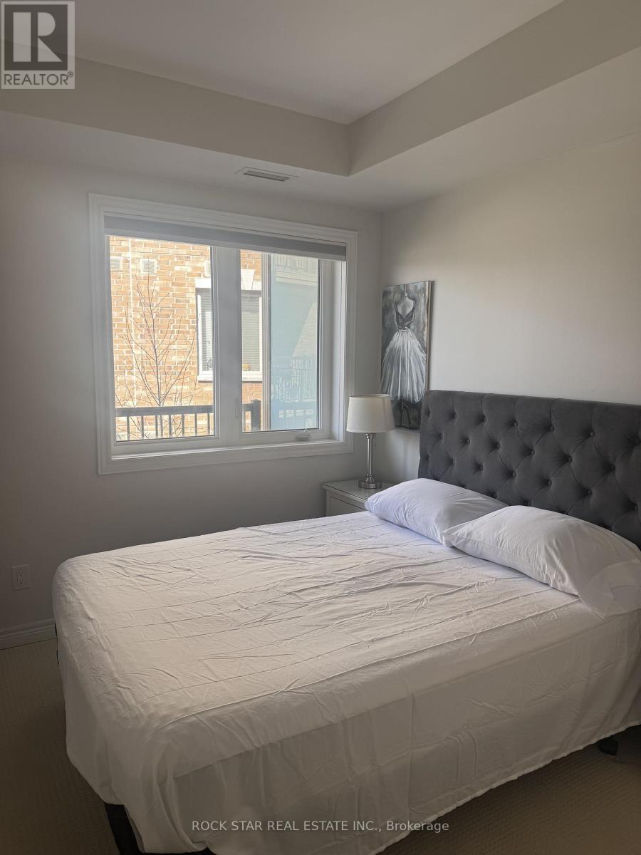 305 - 73 Washington Avenue, Oakville, Ontario  L6K 1W5 - Photo 9 - W12953288