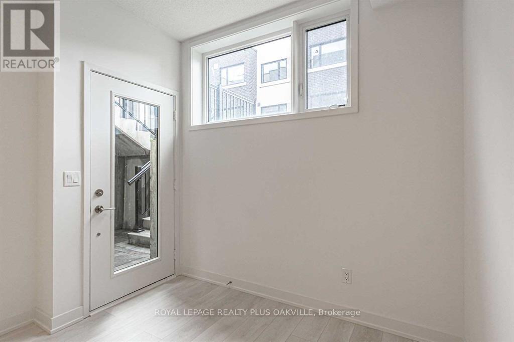 305 - 1139 Cooke Boulevard, Burlington, Ontario  L7T 4A8 - Photo 7 - W12953290