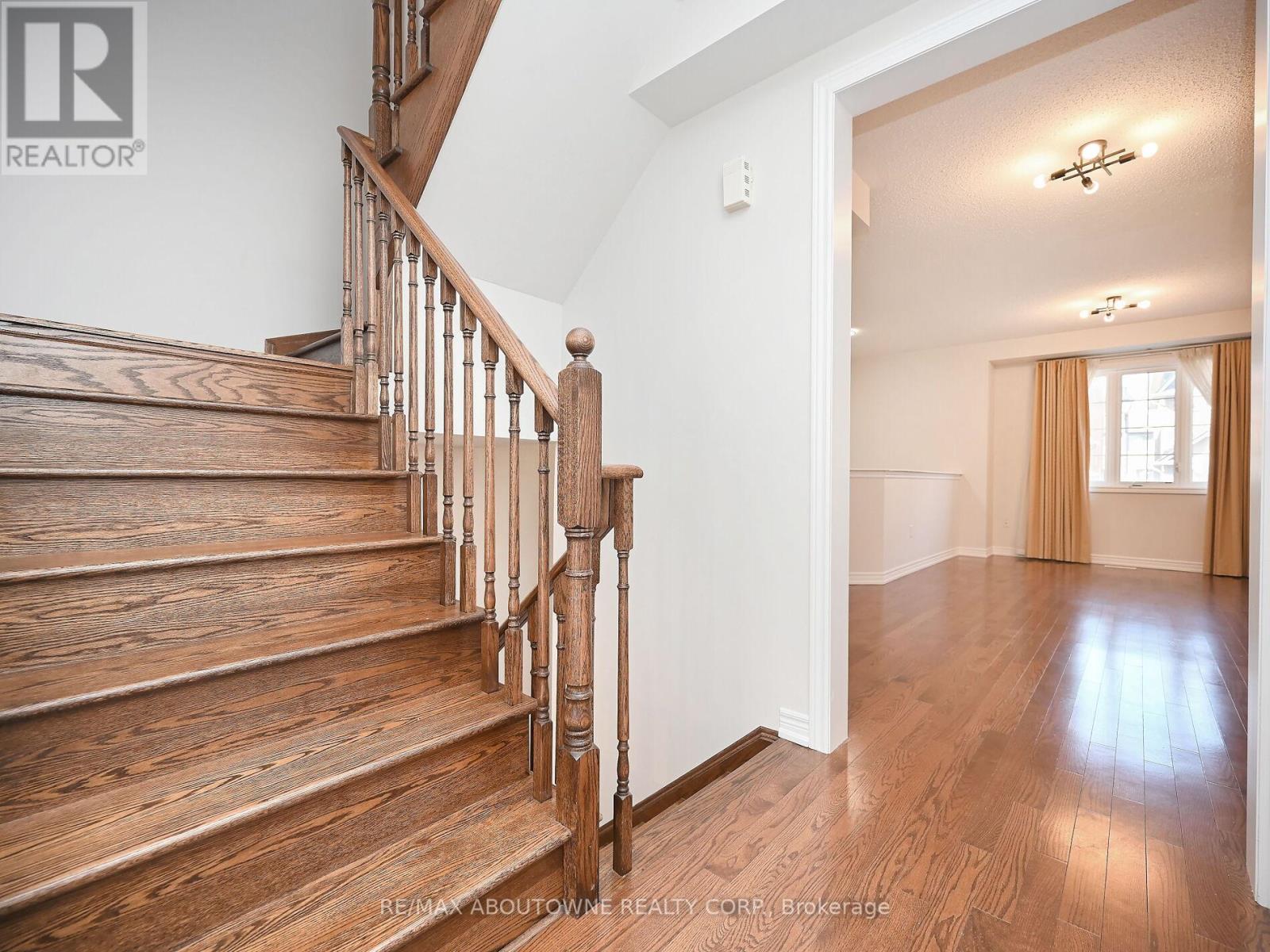 1314 Granrock Crescent, Mississauga, Ontario  L5V 0E1 - Photo 17 - W12953310