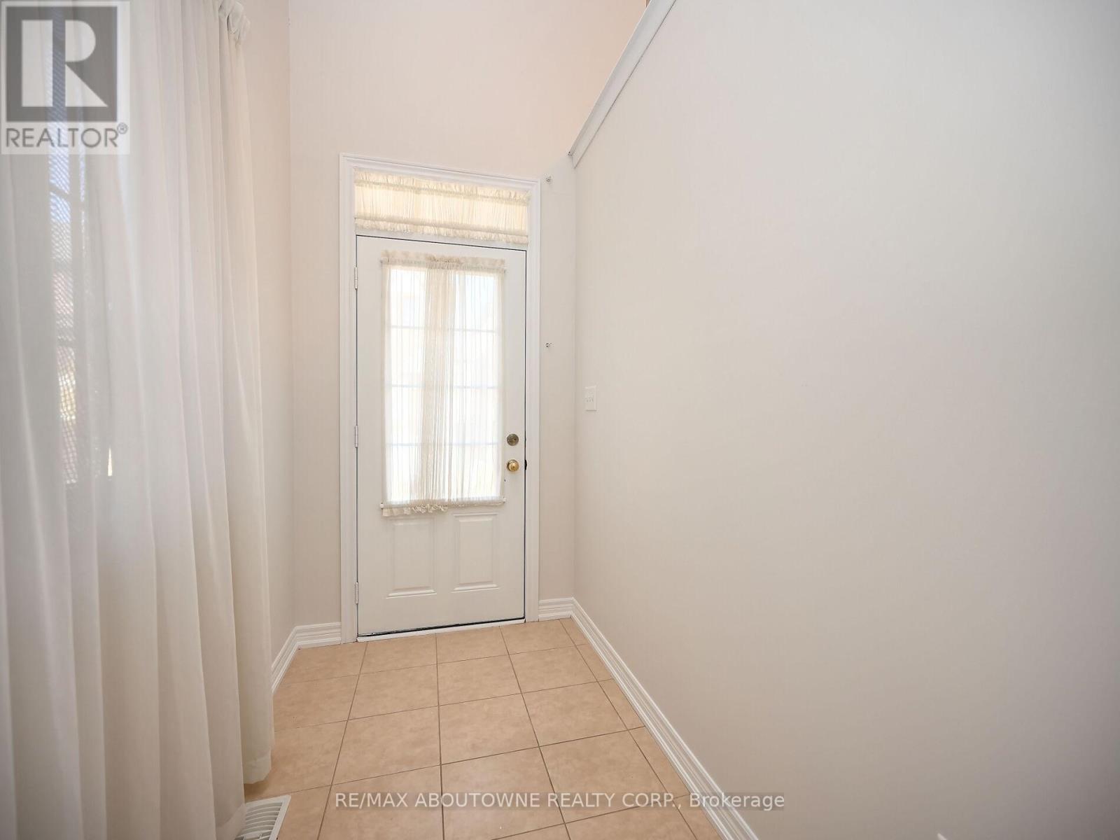1314 Granrock Crescent, Mississauga, Ontario  L5V 0E1 - Photo 24 - W12953310