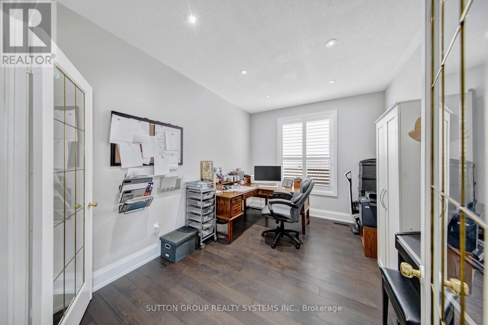 3336 Crompton Crescent, Mississauga, Ontario  L5B 4C7 - Photo 21 - W12953340