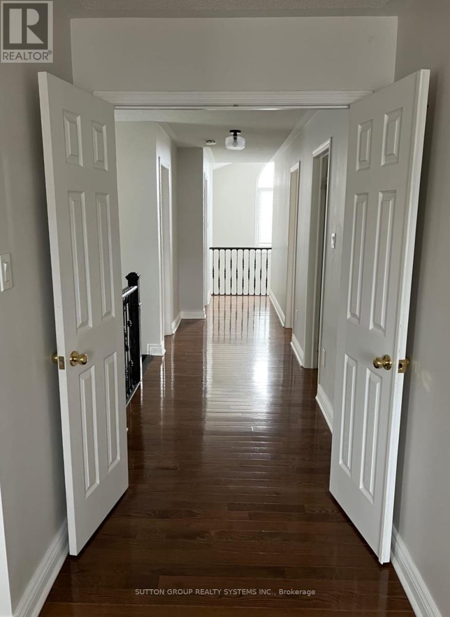 3336 Crompton Crescent, Mississauga, Ontario  L5B 4C7 - Photo 26 - W12953340