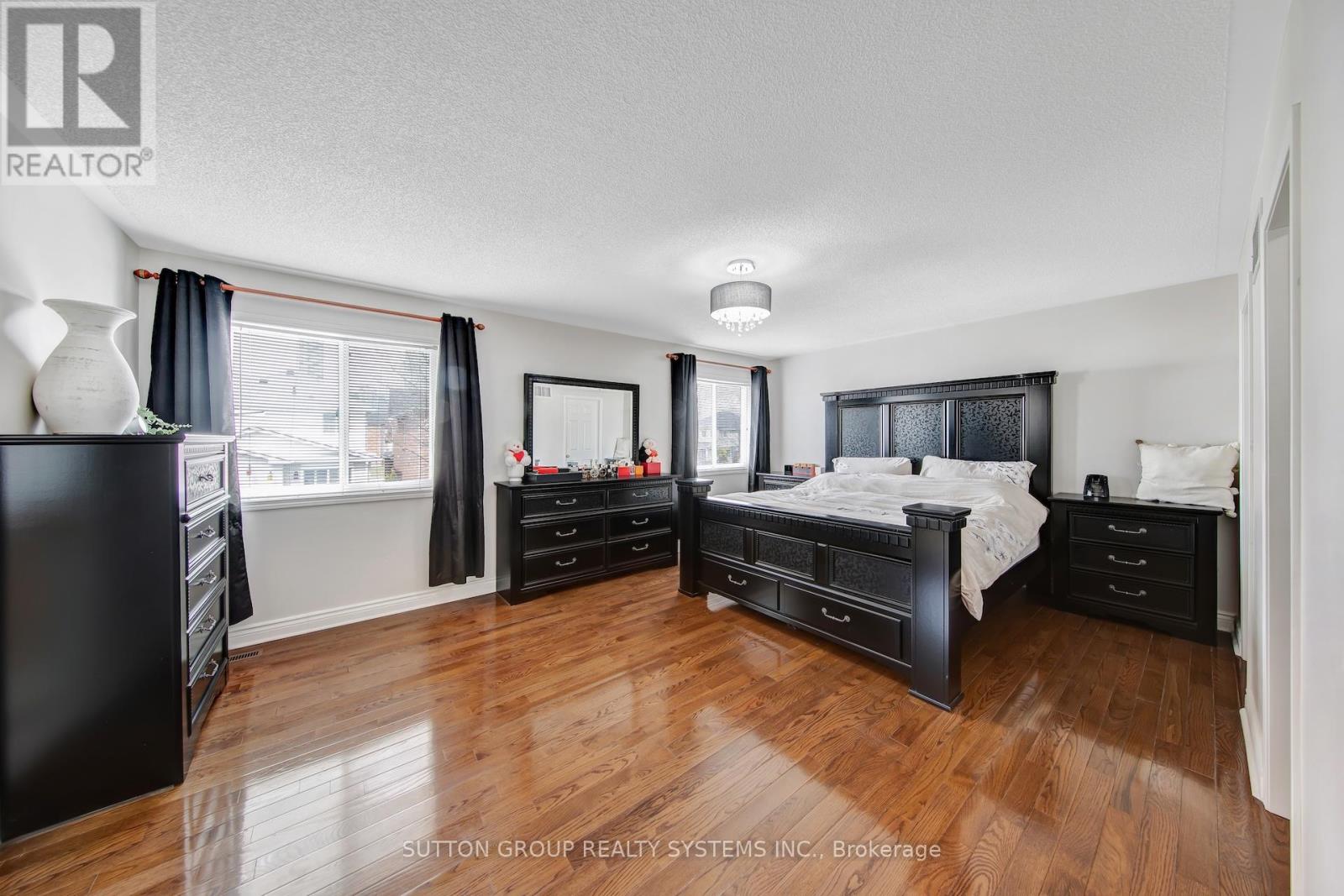 3336 Crompton Crescent, Mississauga, Ontario  L5B 4C7 - Photo 32 - W12953340