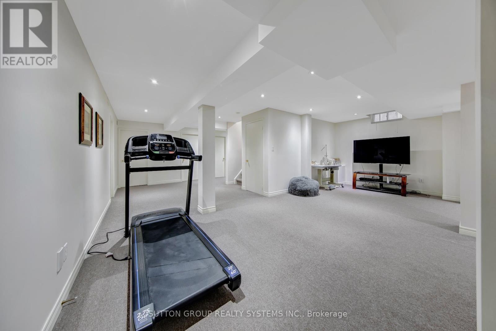 3336 Crompton Crescent, Mississauga, Ontario  L5B 4C7 - Photo 38 - W12953340