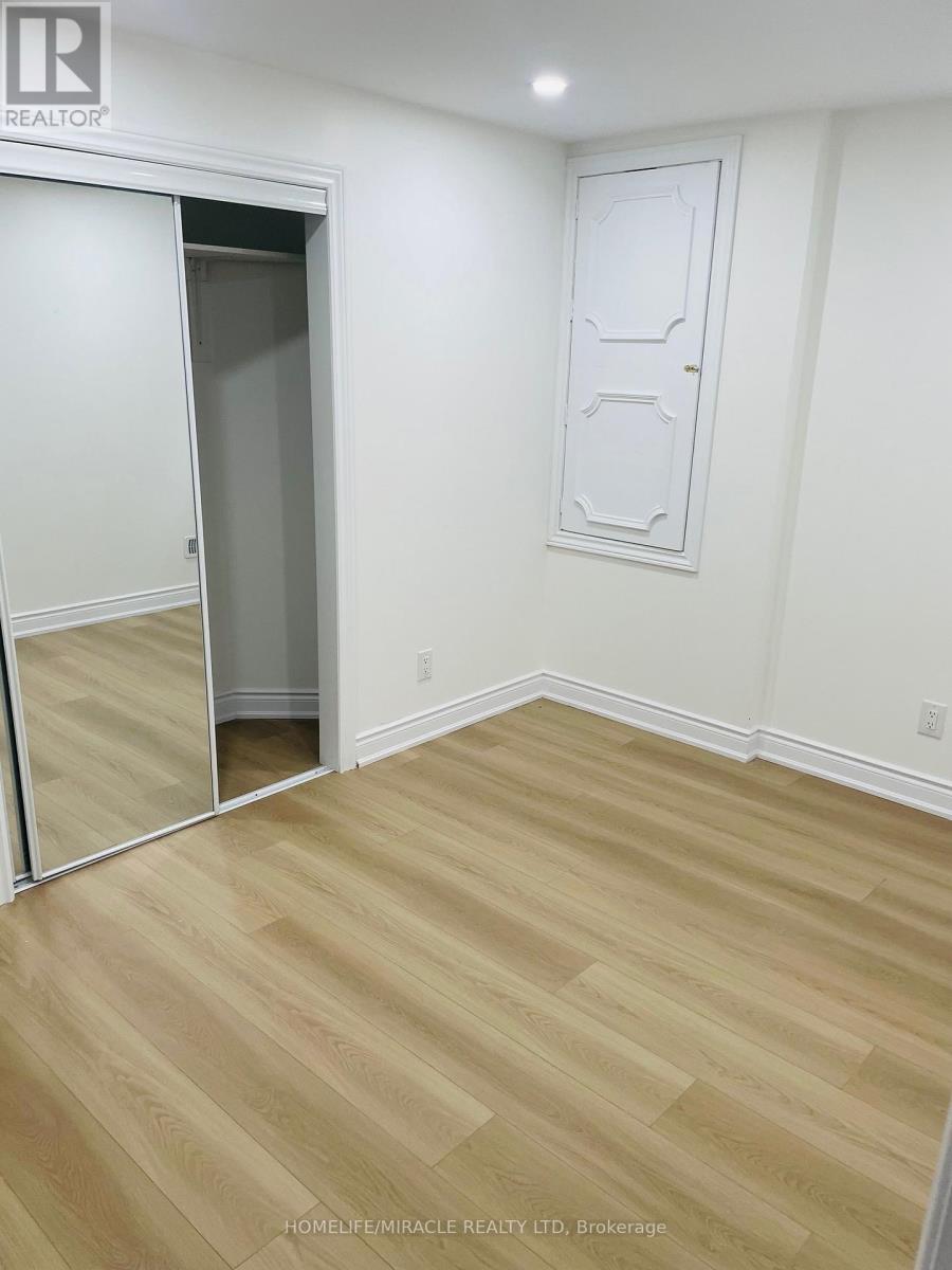 Bsmt - 1-2341 Canonridge Circle, Oakville, Ontario  L6M 4T9 - Photo 15 - W12953342