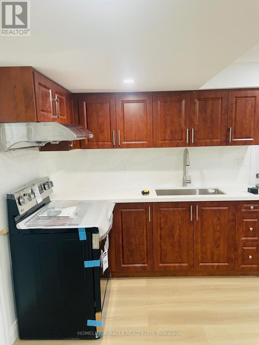 Bsmt - 1-2341 Canonridge Circle, Oakville, Ontario  L6M 4T9 - Photo 2 - W12953342