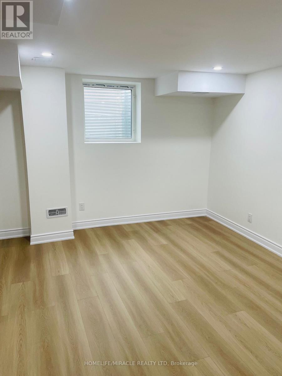 Bsmt - 1-2341 Canonridge Circle, Oakville, Ontario  L6M 4T9 - Photo 9 - W12953342