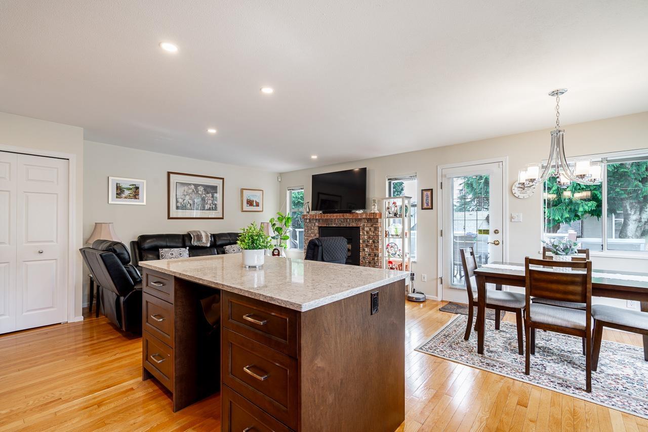 13560 15a Avenue, Surrey, British Columbia  V4A 8Z9 - Photo 11 - R3106100