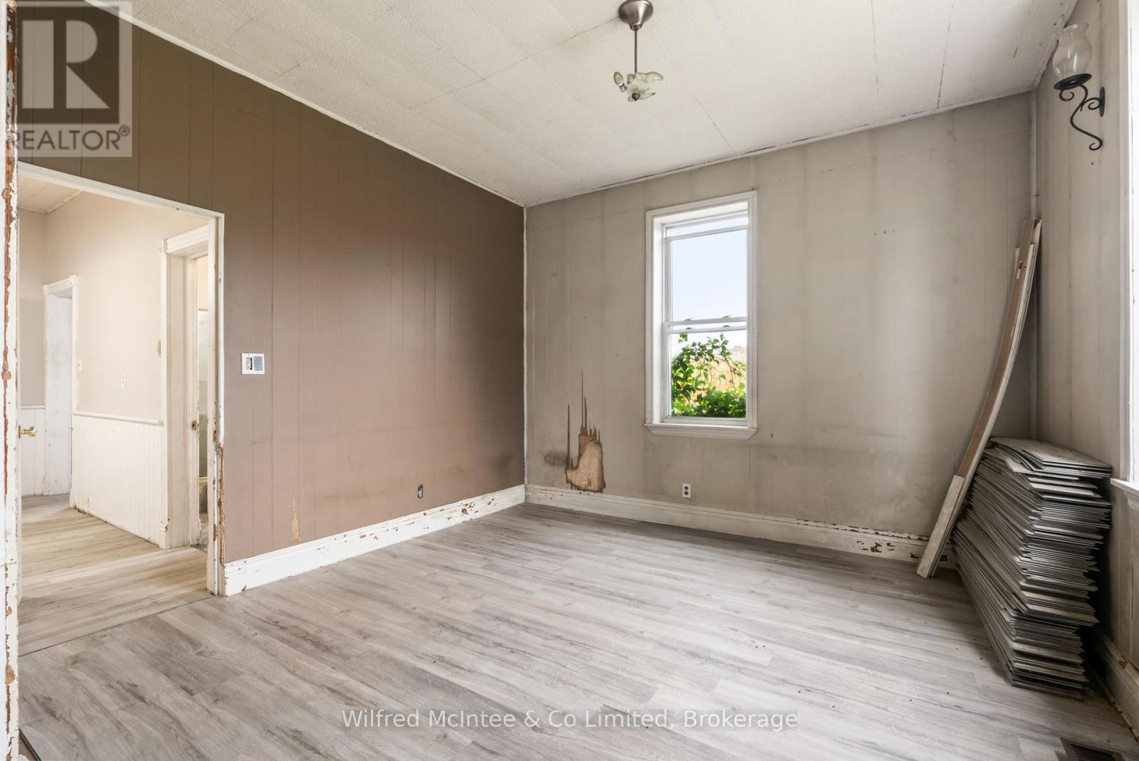 570 20 Side Road, Brockton, Ontario  N0G 2V0 - Photo 18 - X12471074