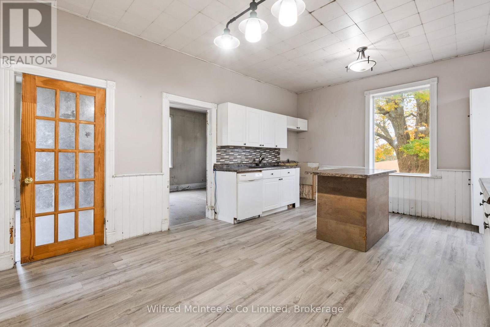 570 20 Side Road, Brockton, Ontario  N0G 2V0 - Photo 9 - X12471074