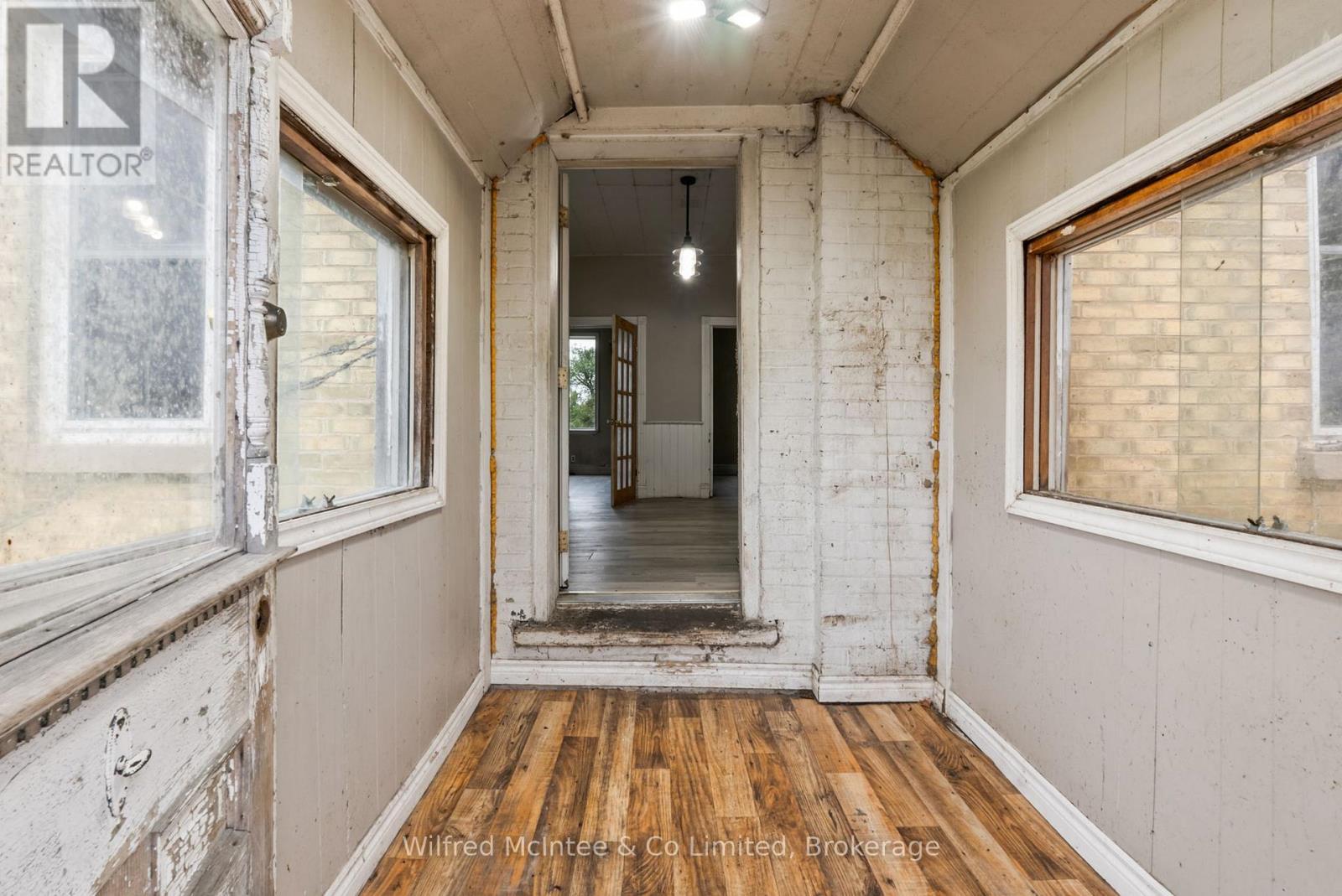 570 20 Side Road, Brockton, Ontario  N0G 2V0 - Photo 8 - X12471074